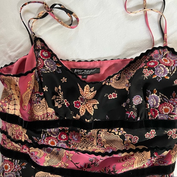 — - Picture 3 of 4